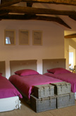 grande chambres avec 4 couchages gite aveyron piscine